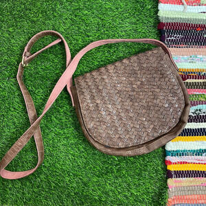 Deux Lux Basket Weave Print‎ Crossbody Purse Brown Pink